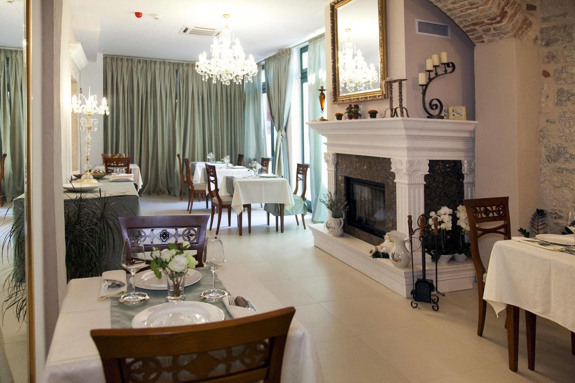 Judita Palace Heritage Hotel Split Ngoại thất bức ảnh